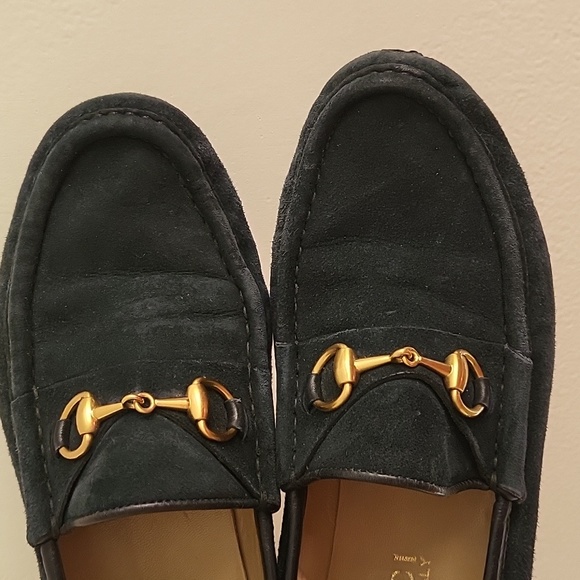 Authentic Gucci Navy Loafer - Picture 6 of 10
